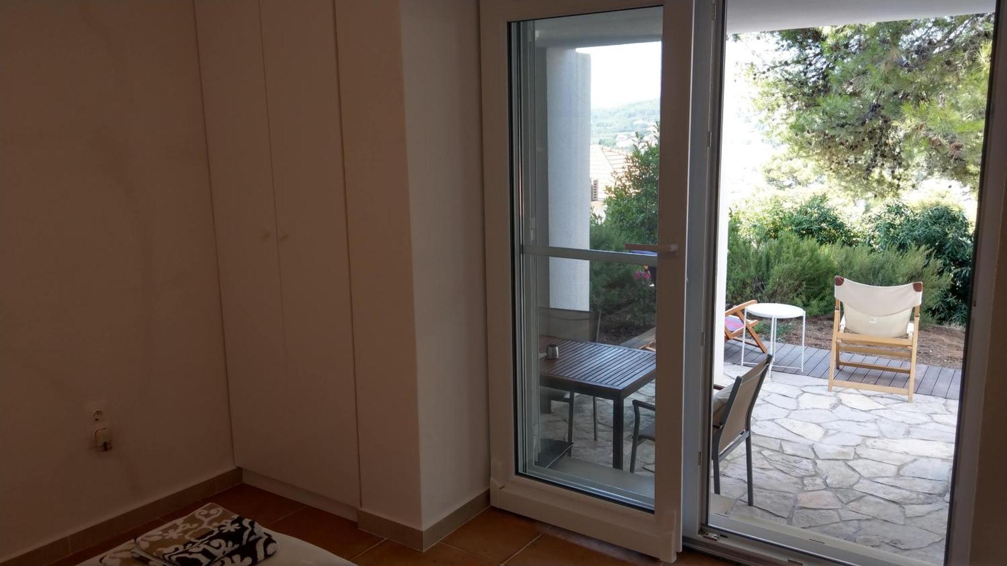 Cozy Jelsa Apartment In The Shade Of The Pines. Esterno foto